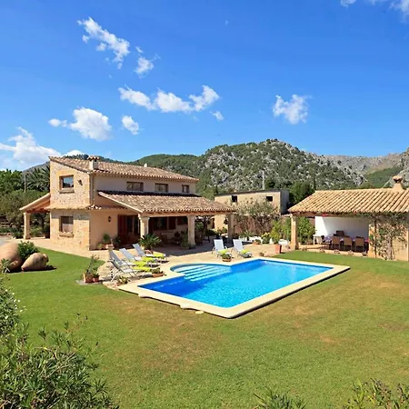 Sleeps 8 With Pool Air Con And Wifi Villa Pollenca