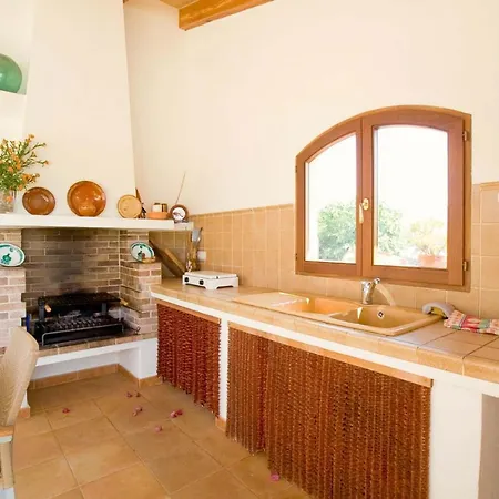 Villa Sleeps 8 With Pool Air Con And Wifi Pollenca