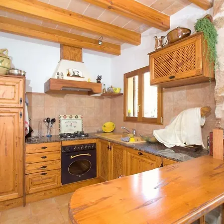 Villa Sleeps 8 With Pool Air Con And Wifi *
